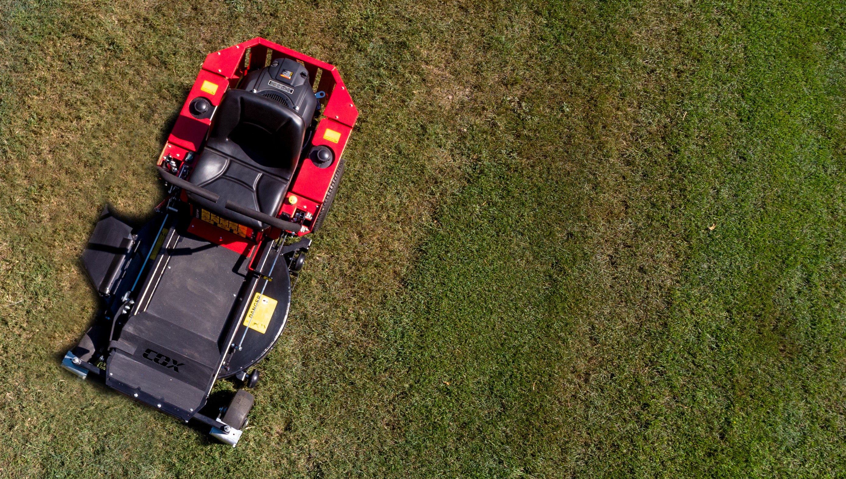 COX Mowers Compact ZTR 35 Aerial view of mower on grass