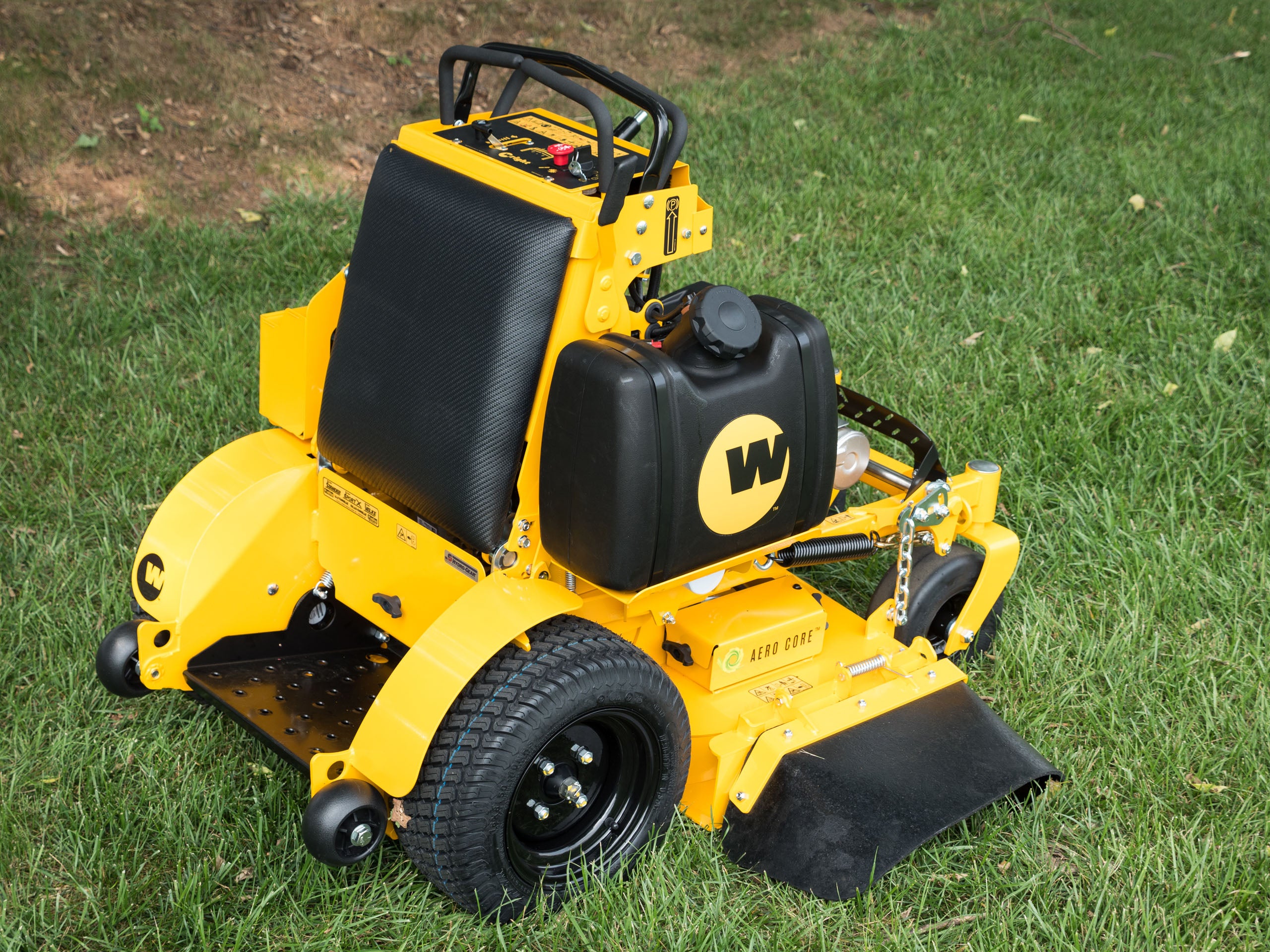COX Commercial Mowers The Stander® I stand on mower, photo of rear/side profile showing Aero Core deck